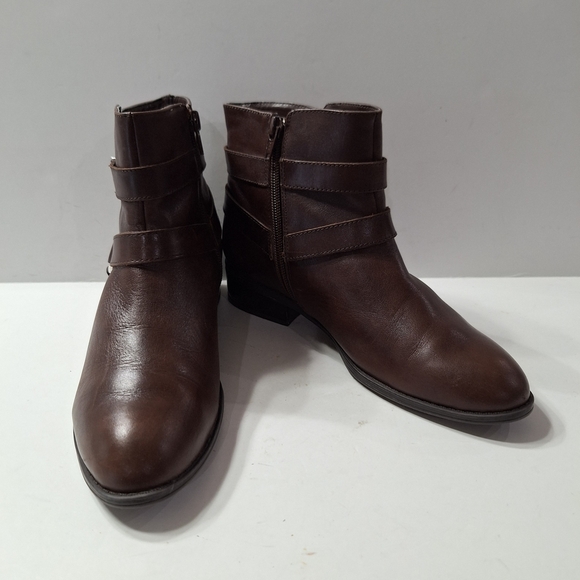 Lauren Ralph Lauren Classic Minimalist Brown Leather Ankle Boots Size 6.5 - Picture 2 of 11